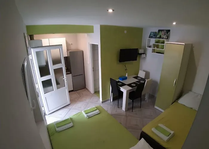 F&l Apartment Makarska